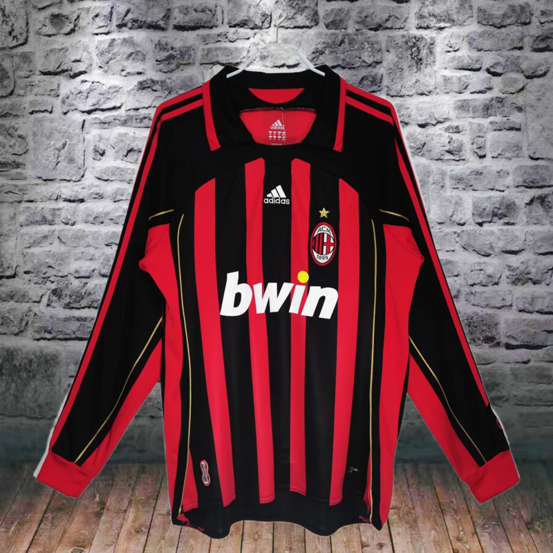 Long sleeved: 2006/07 AC Milan Home