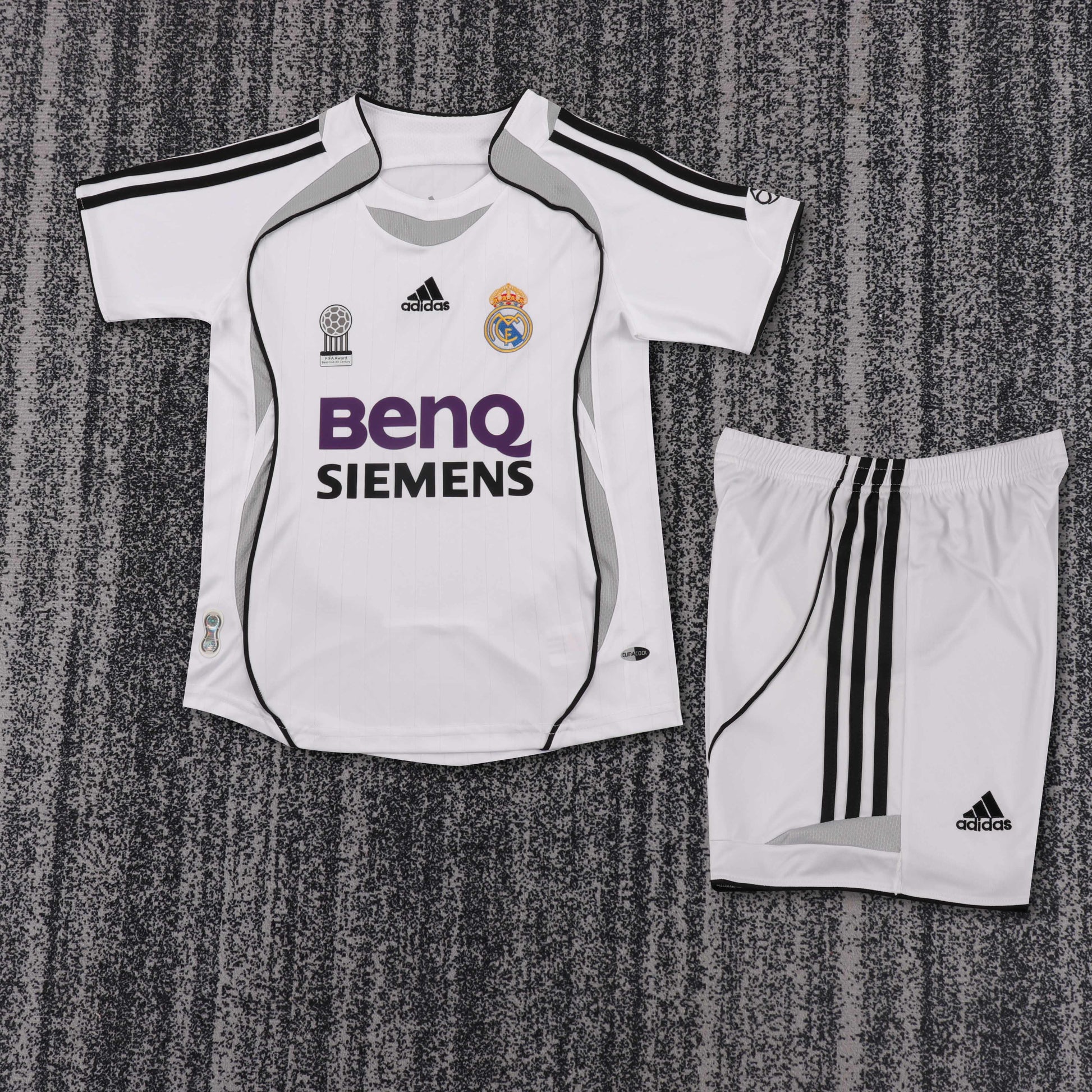 Retro Kids 2006/07 Real Madrid home size: 16-28