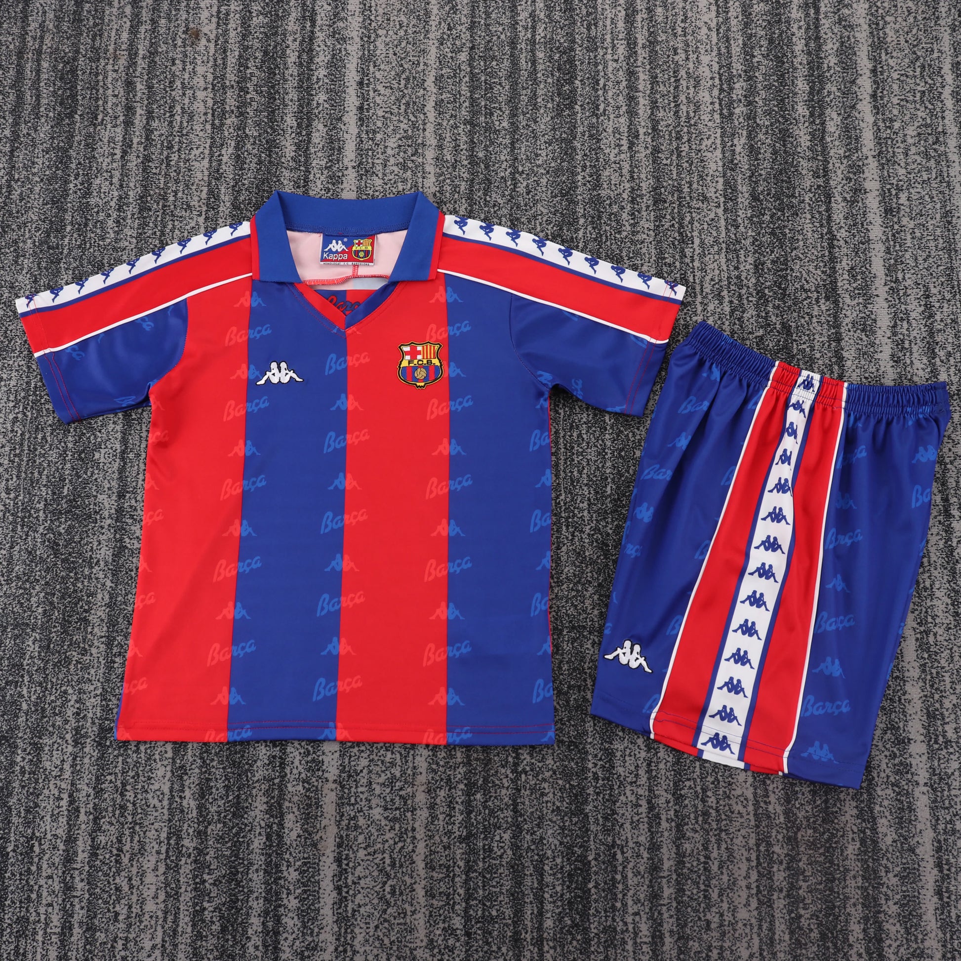 Retro Kids 92/95 Barcelona home size: 16-28