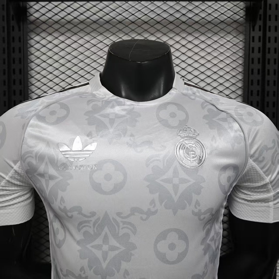 /26 Real Madrid Platinum Player Edition S-XXL5