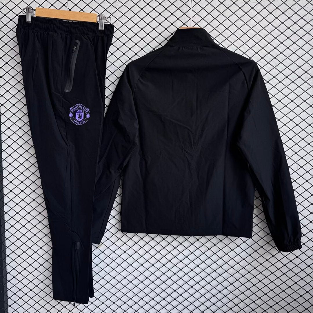 /26 Manchester United Black Windbreaker Set S-XXL3