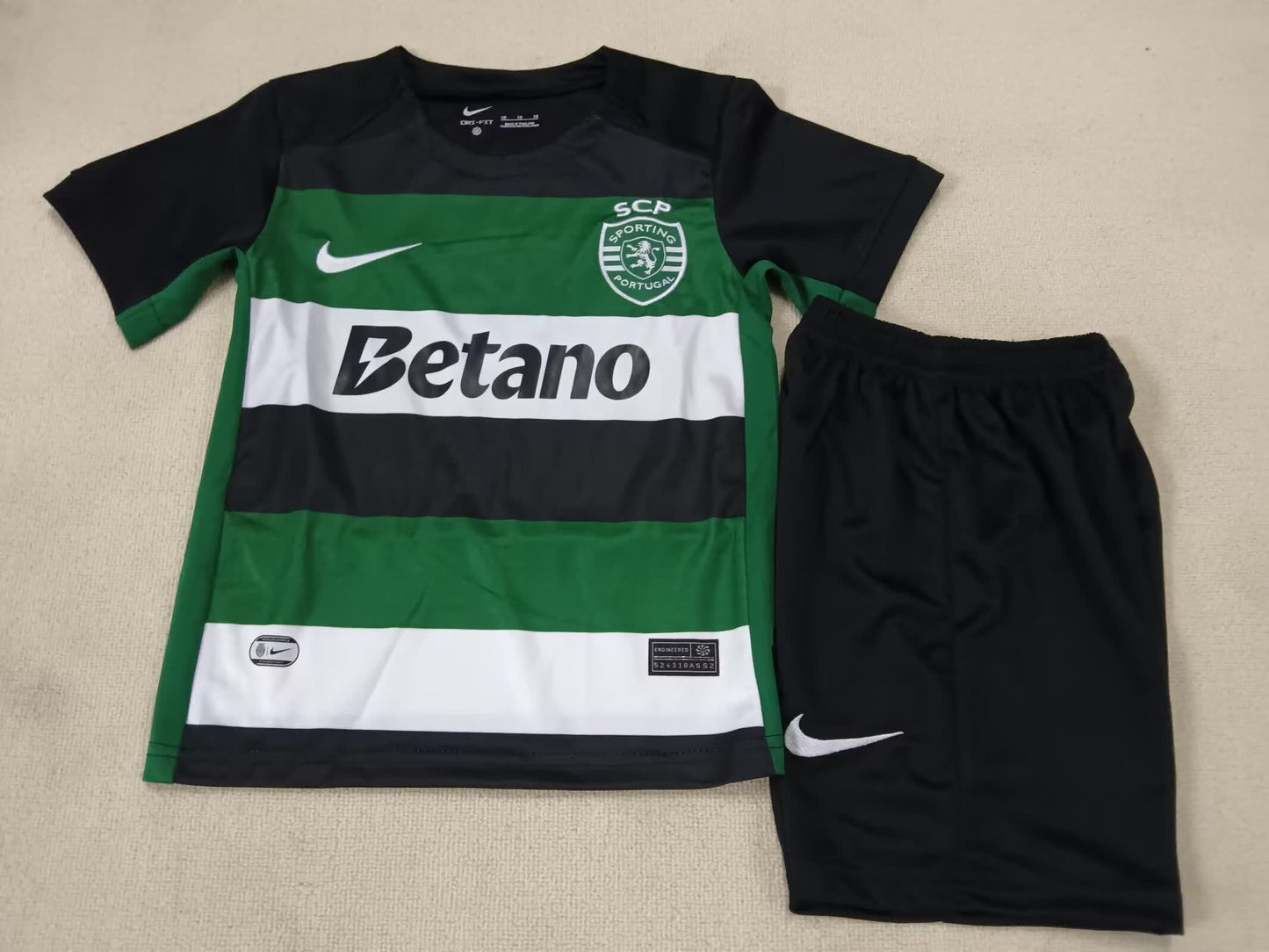 24/25 Kids Sporting Clube de Portugal Home Size: 16-28