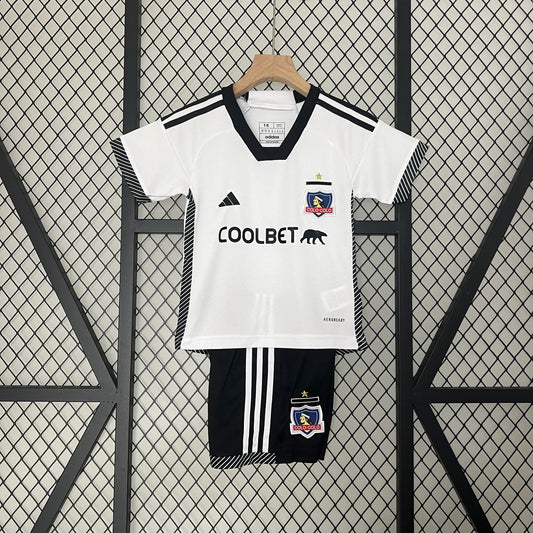 24/25 kids Colo Colo home size: 16-28