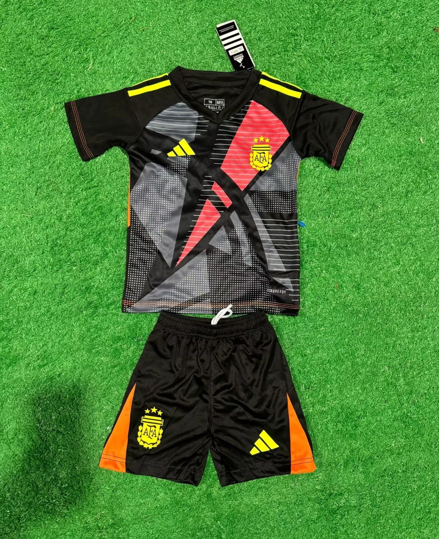 24/25 Kids Argentina Goalkeeper Black Size 16-28