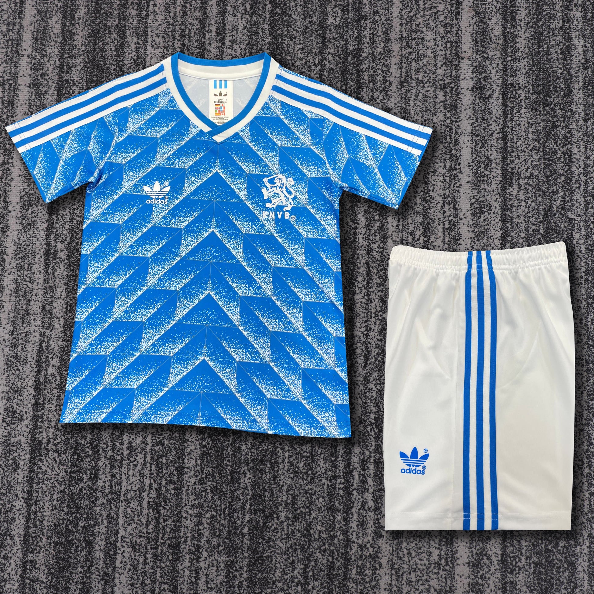 Retro Kids 1988 Netherlands away Size: 16-28