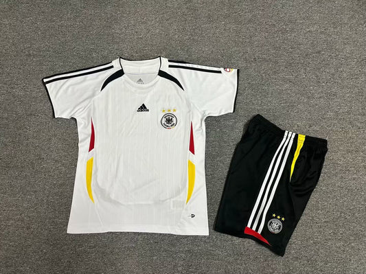 Retro Kids 2006 Germany home size: 16-28
