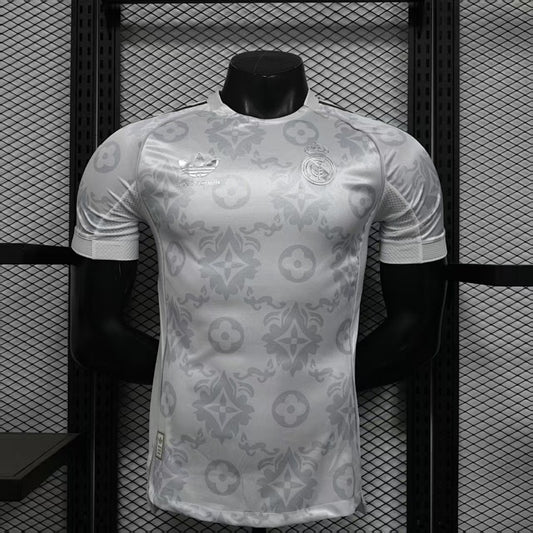 /26 Real Madrid Platinum Player Edition S-XXL5