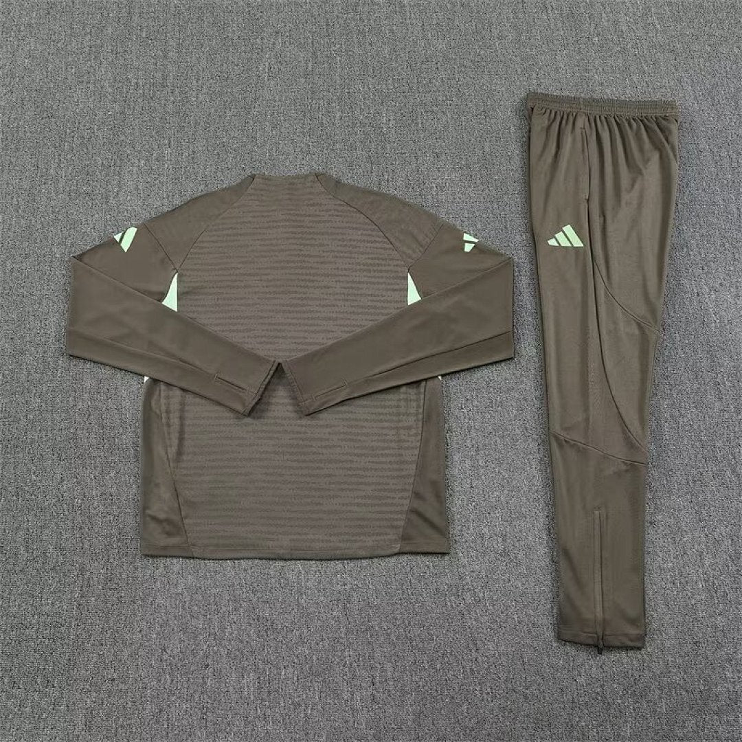 /26 Real Madrid Khaki Half Pull Training Suit S-XXL6