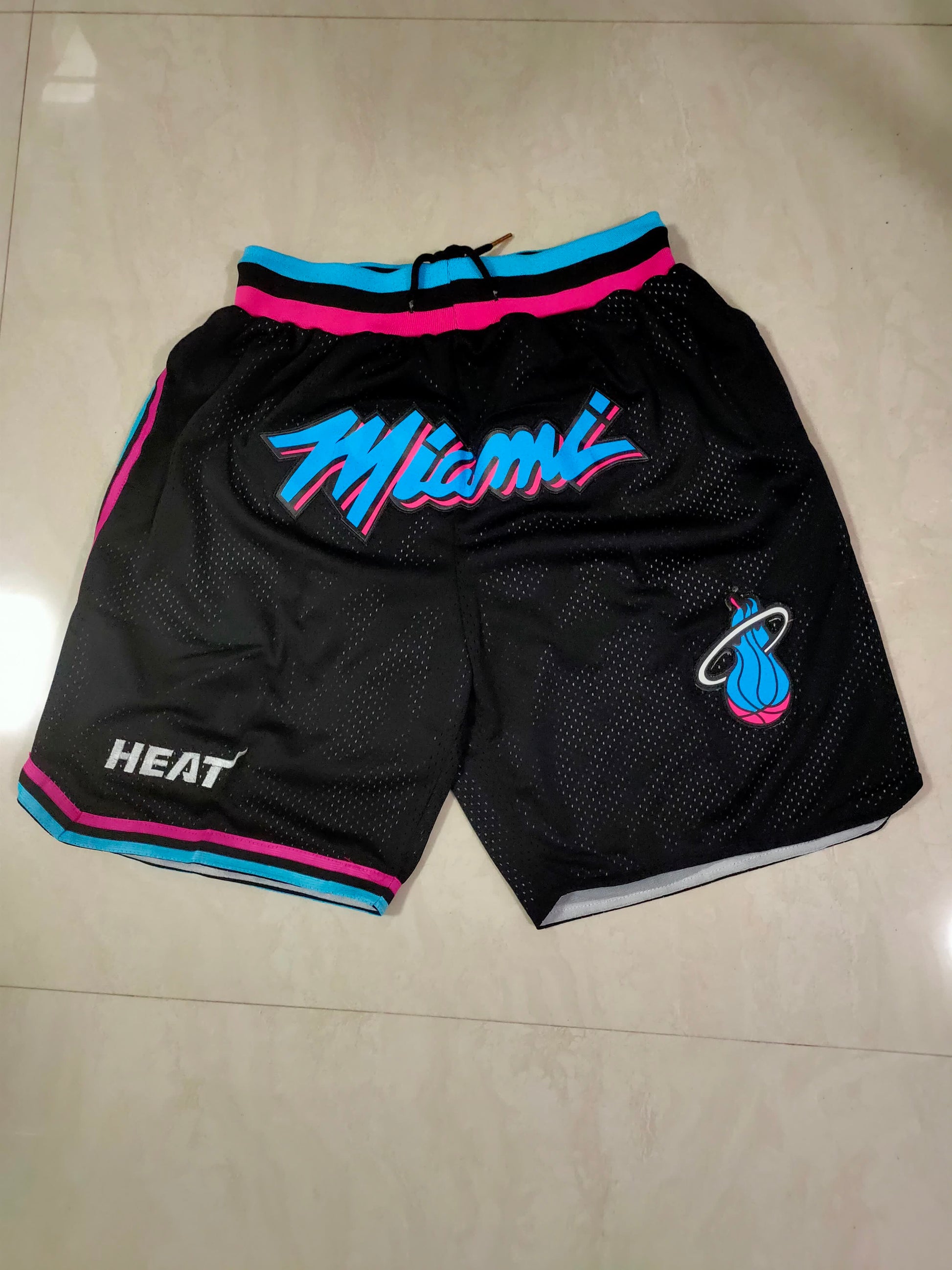 Heat Black Jaston Retro Pocket City Edition