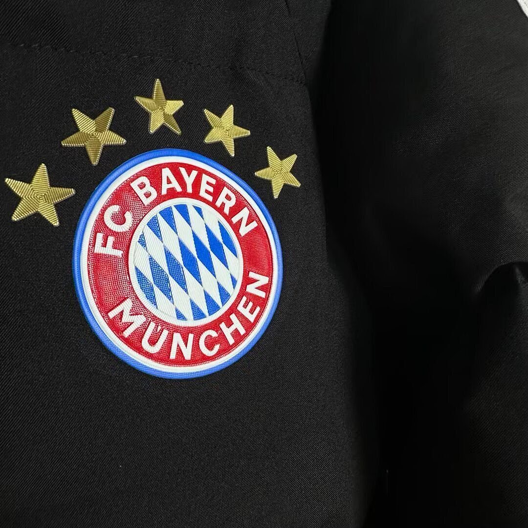 Bayern Munich cotton-padded jacket16