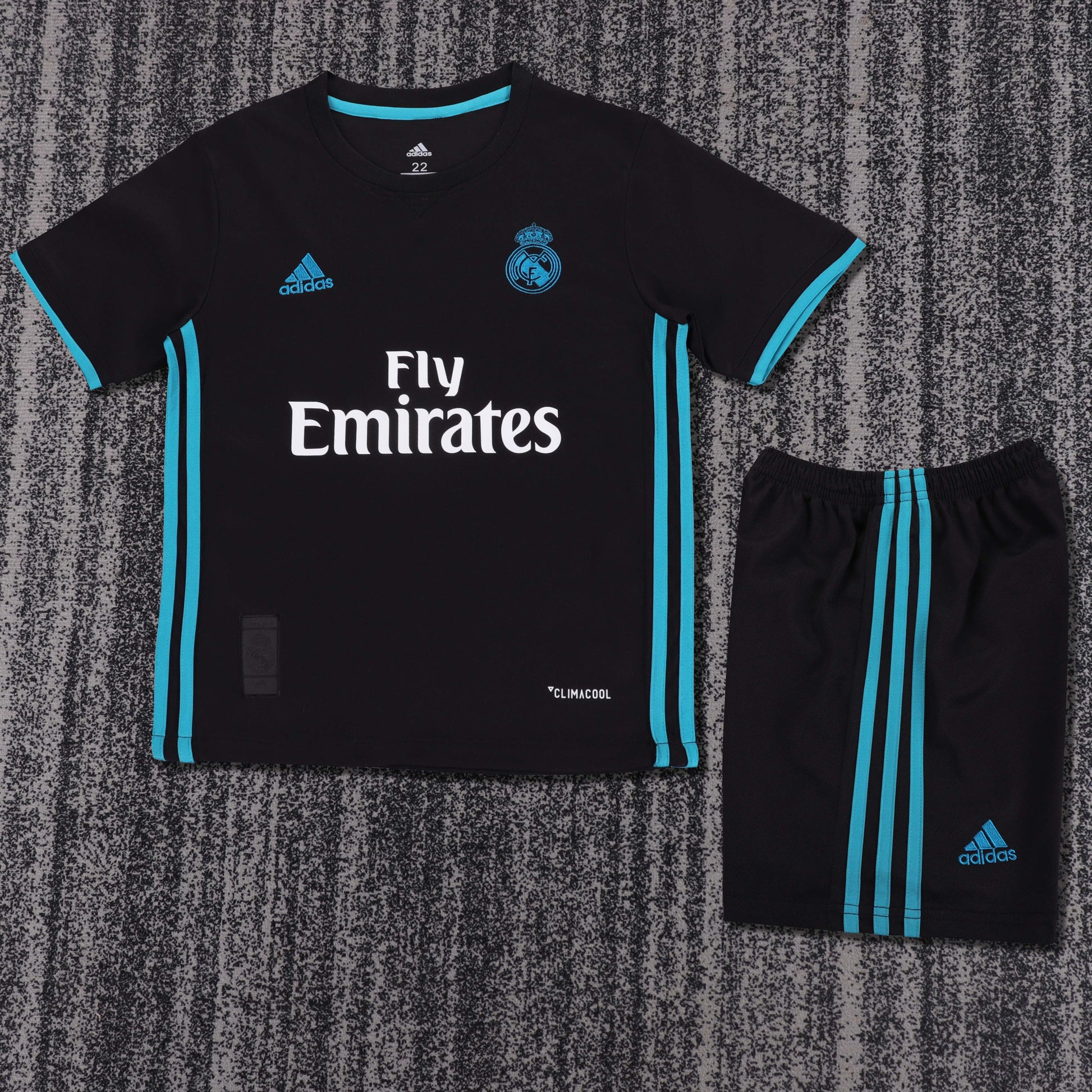 Retro Kids 17/18 Real Madrid away Size:16-28
