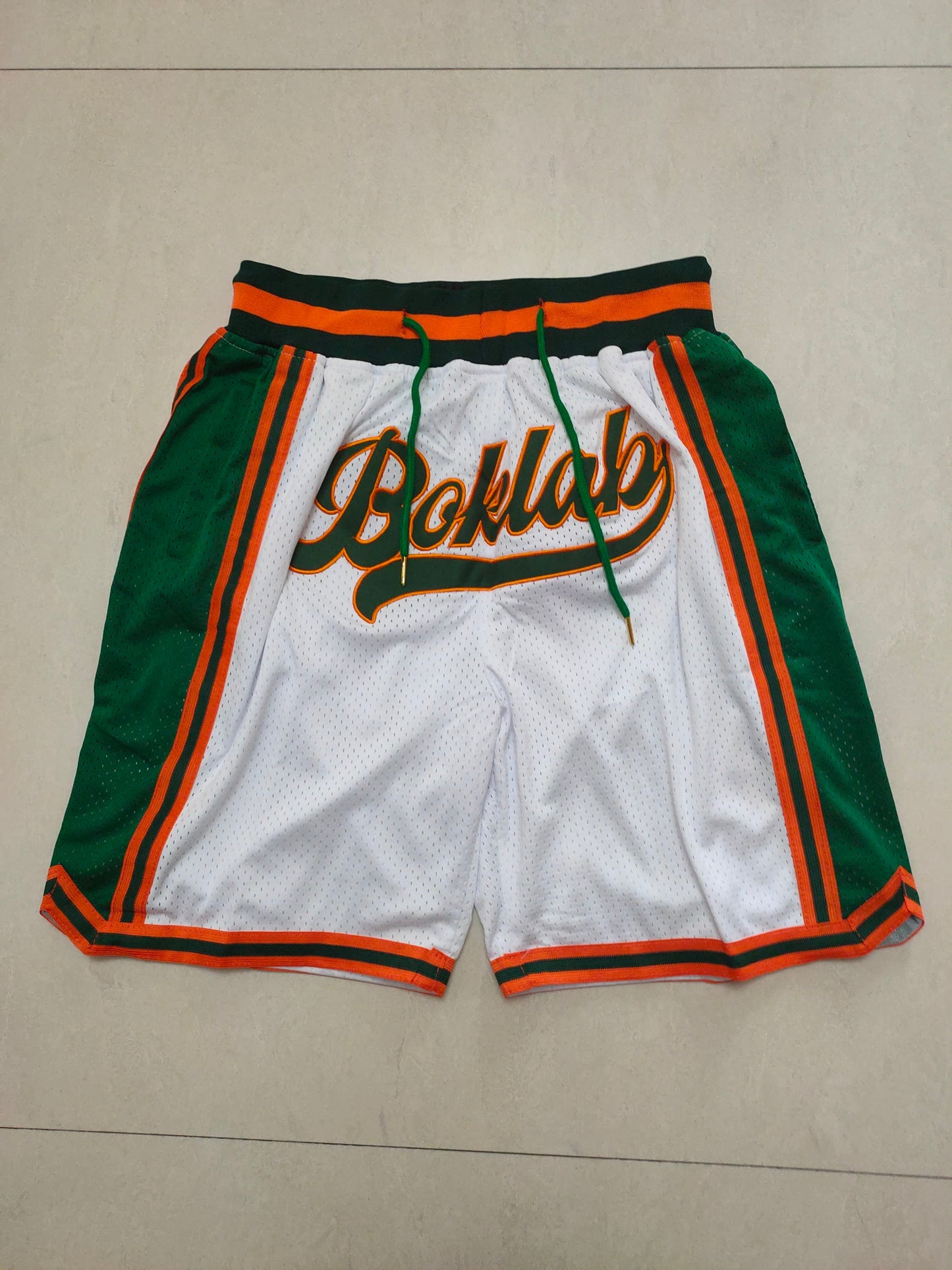 B0K New White Cut Green Pocket Shorts