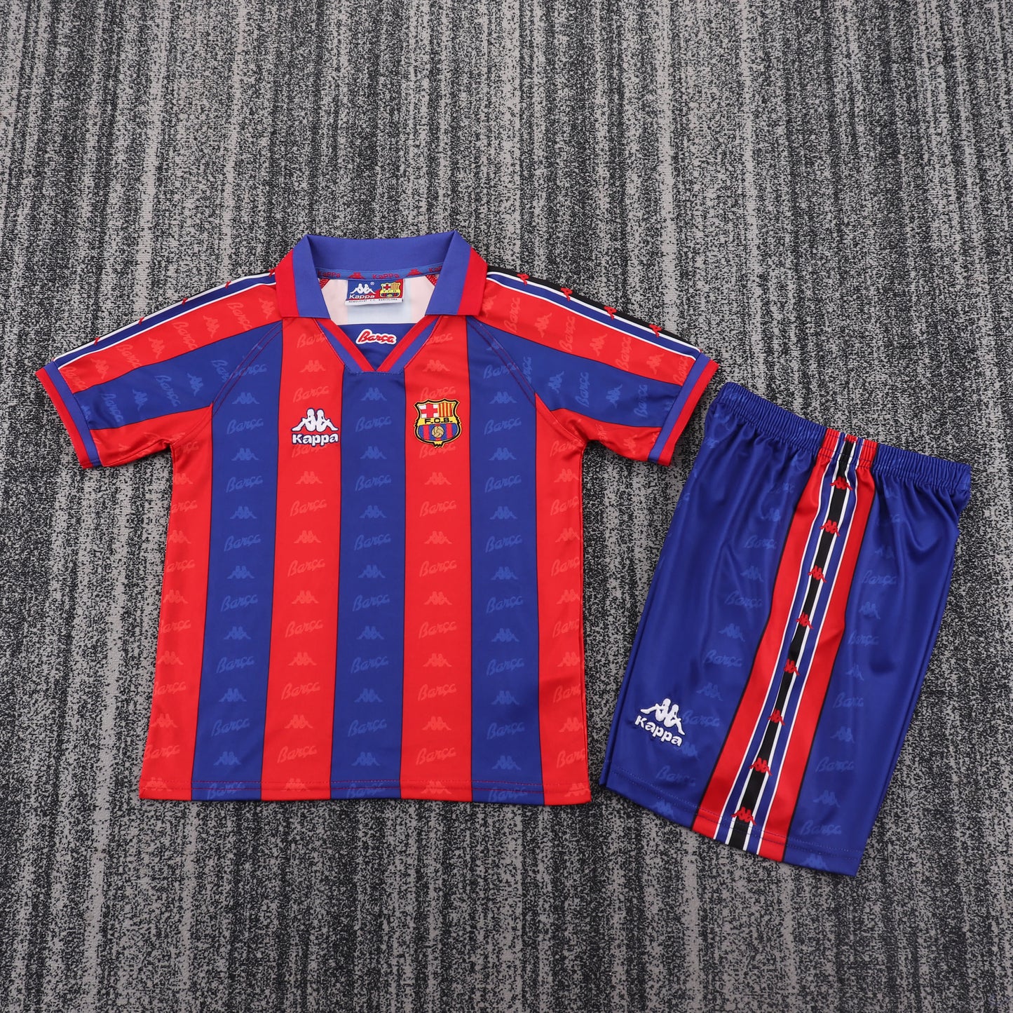 Retro Kids 96/97 Barcelona home size: 16-28