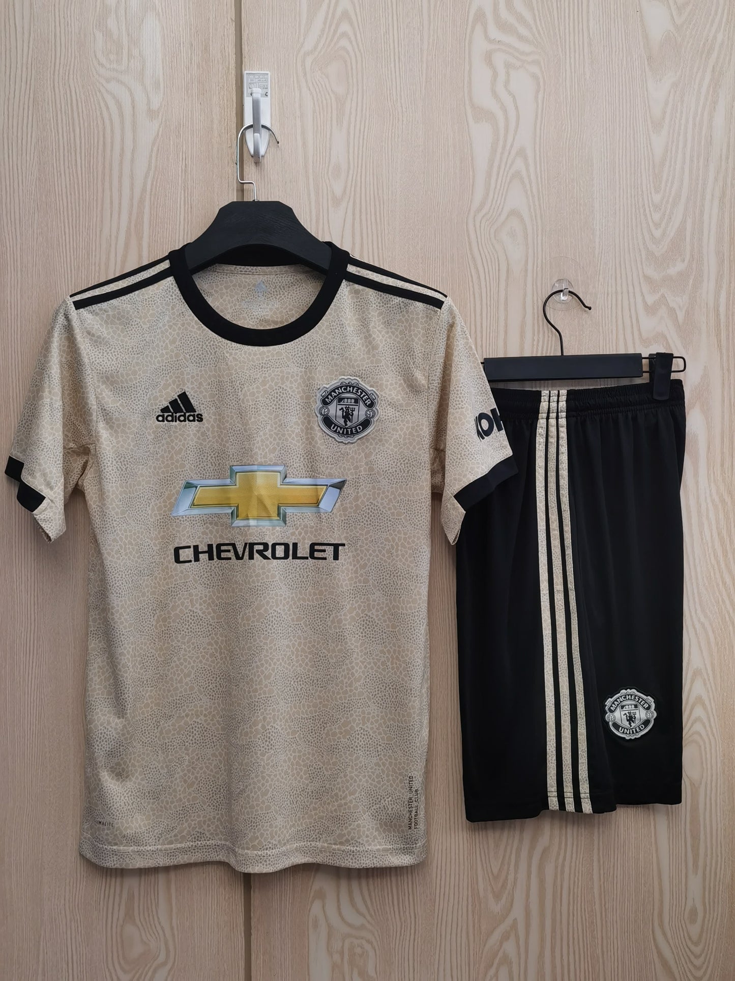 19/20 Manchester United away