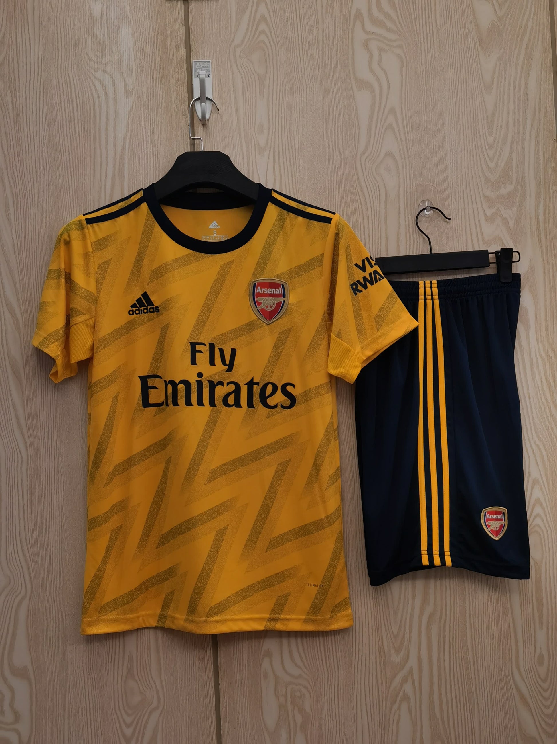 19/20 Arsenal away