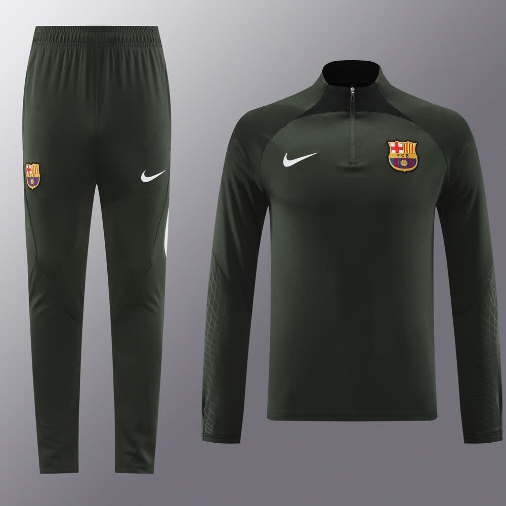 23 Barcelona 01 Dark Green Half Zipper