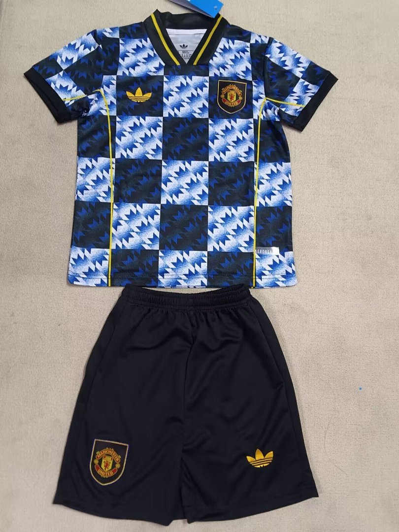 /27 Kids Manchester United Retro Special Edition &amp; Size 16-305