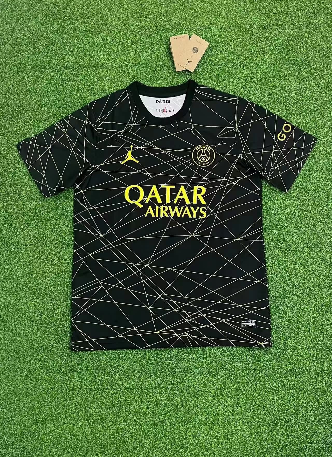 PSG third away