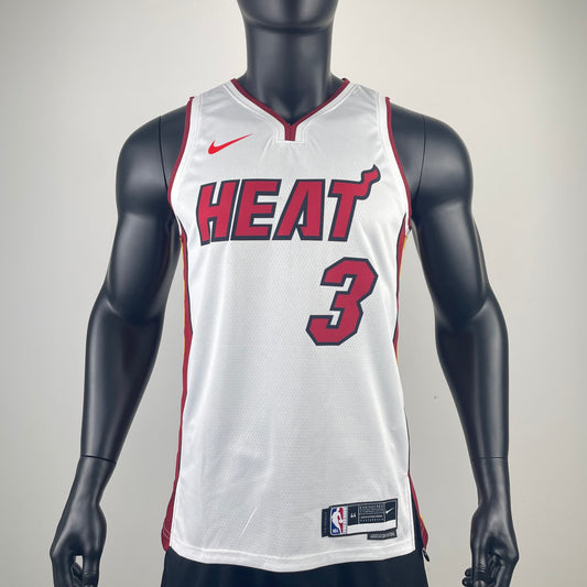 Heat V-neck White 3 Wade