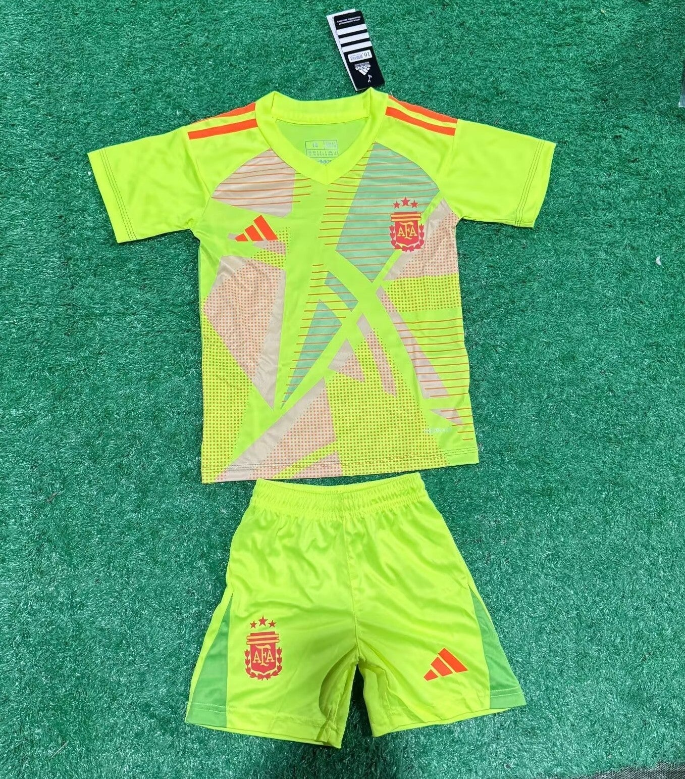 24/25 Kids Argentina Goalkeeper Fluorescent Green Size 16-28