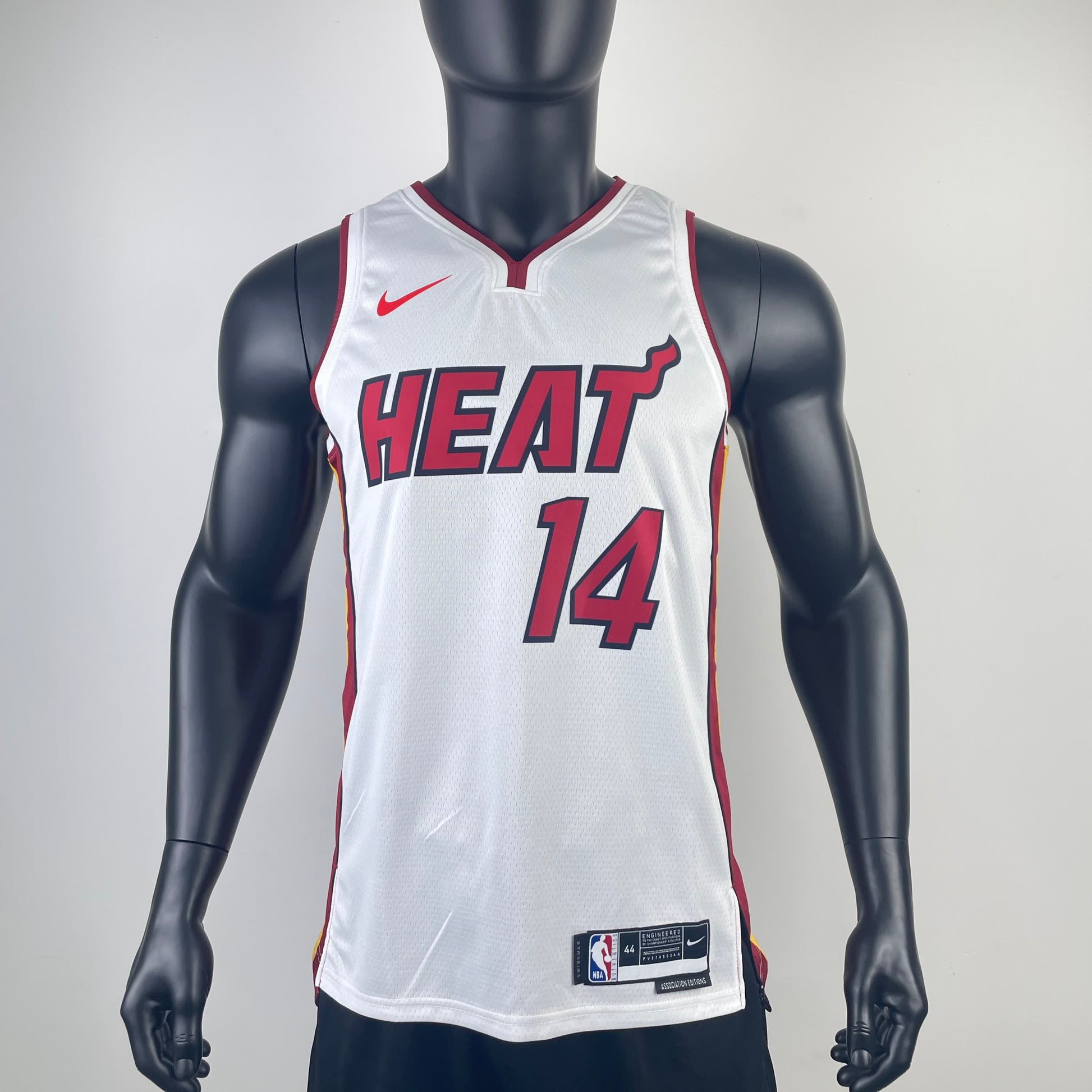 Heat V-neck White No.14 Herro