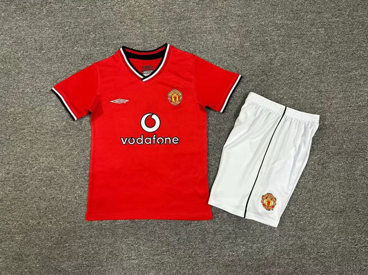 Retro Kids 00/02 Manchester United Home Size: 16-28