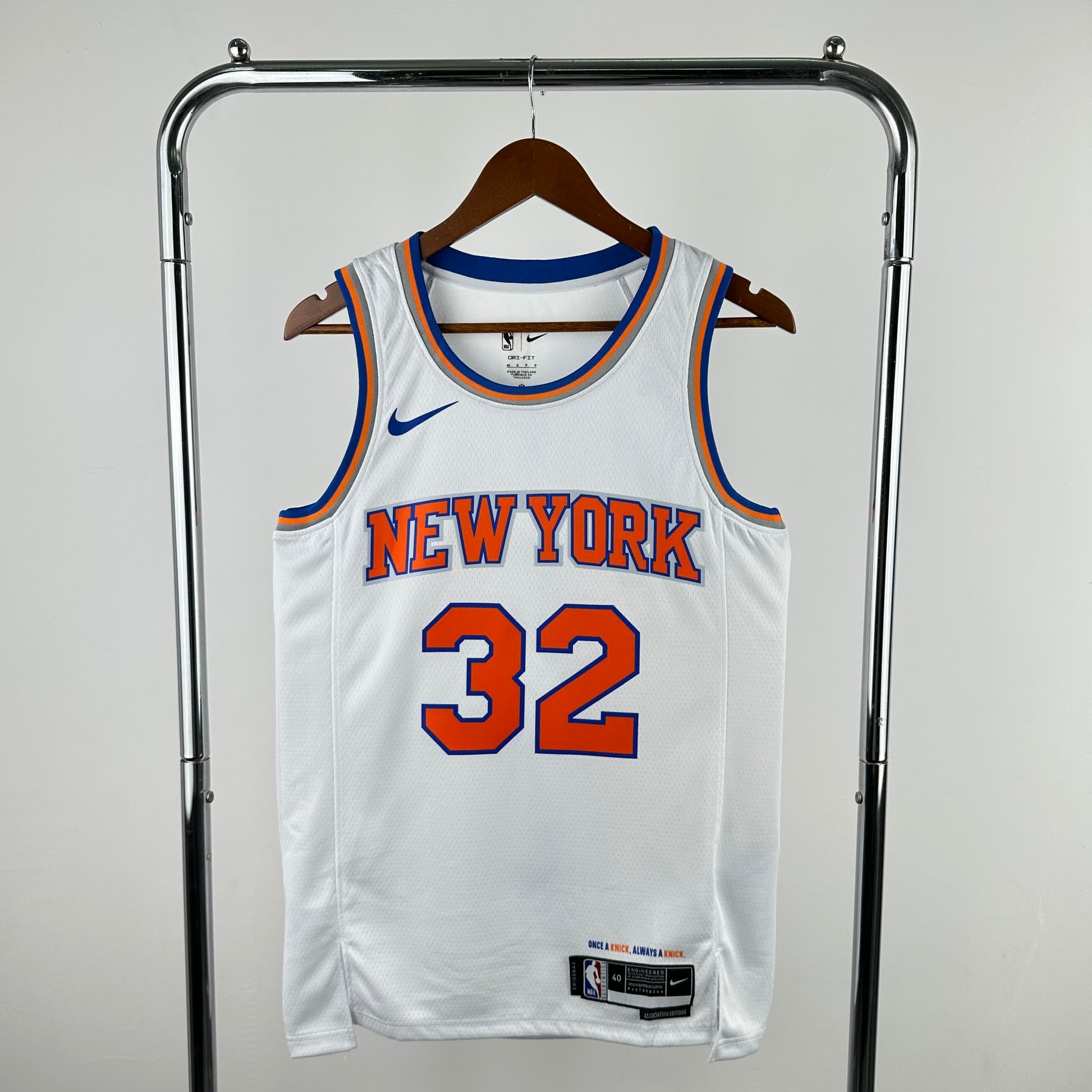 Knicks White 32 # Towns
