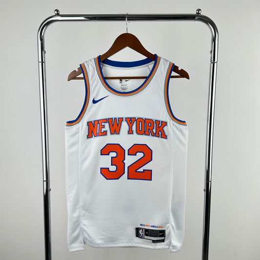 Knicks White 32 # Towns