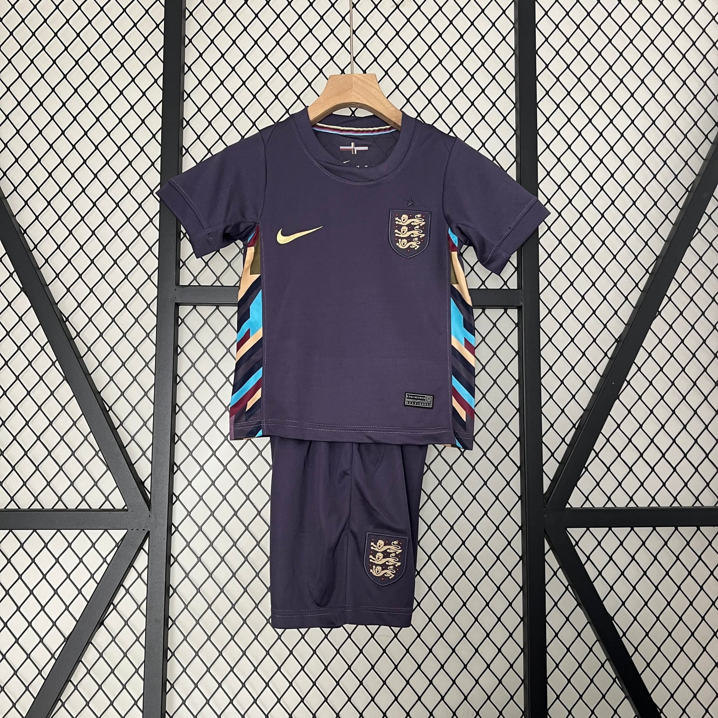 24/25 Kids England away size: 16-28