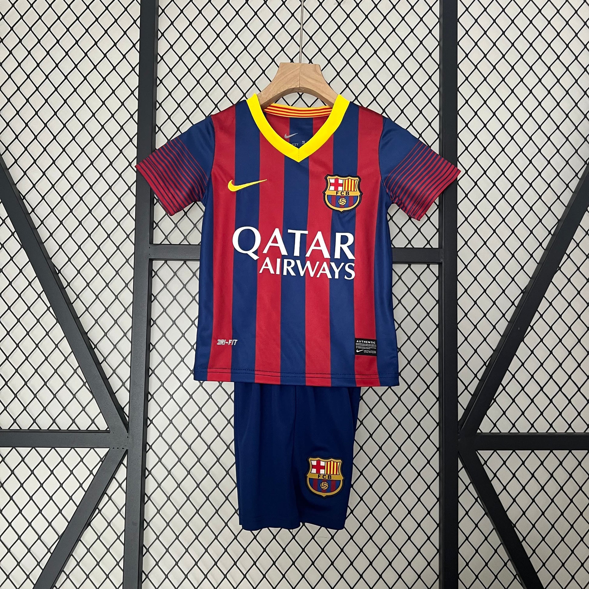 Kids # 2013/14 Retro Barcelona Home