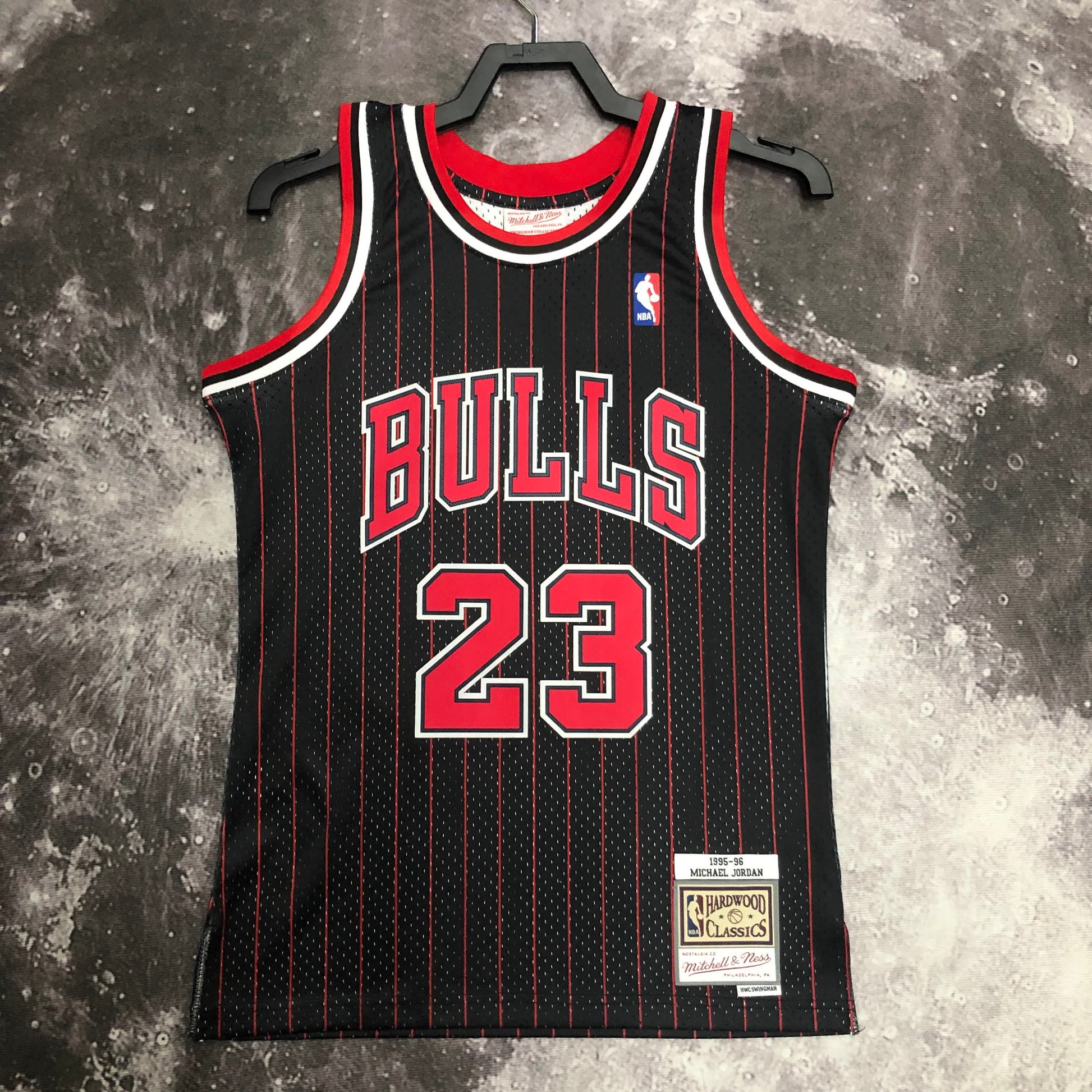 MN hot-pressed retro jersey: SW Bulls' 96 season black stripe No. 23 Jordan