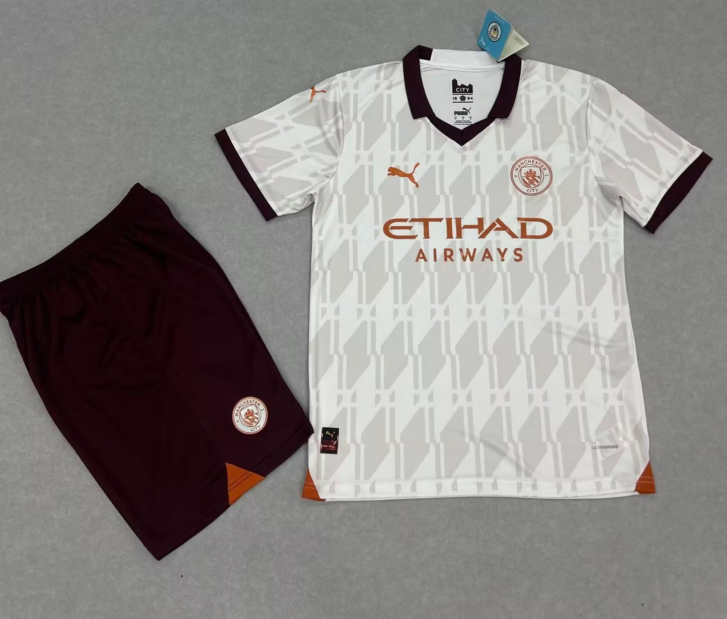 23/24 Manchester City away set