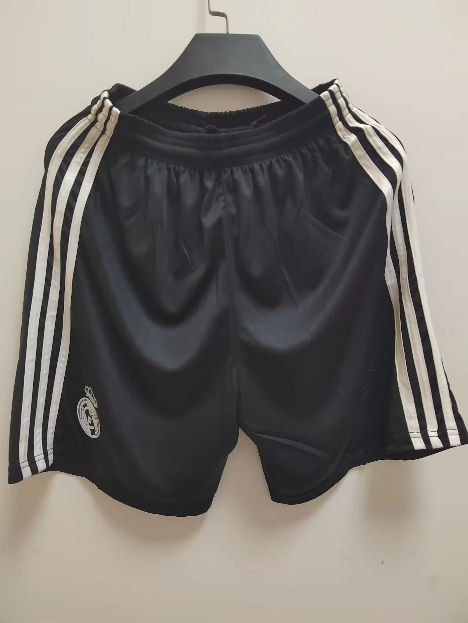 Retro shorts: 2014/15 Real Madrid Second away
