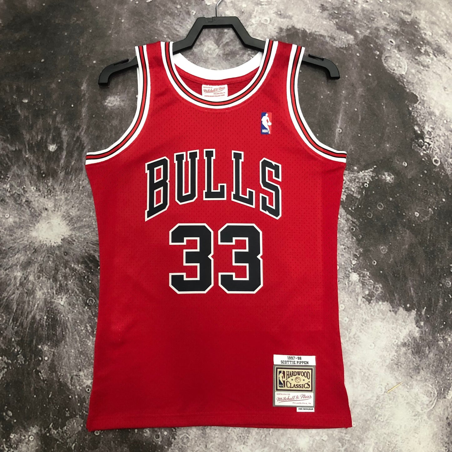 MN hot-pressed vintage jersey: SW Bulls' 98 season red No. 33 Pippen