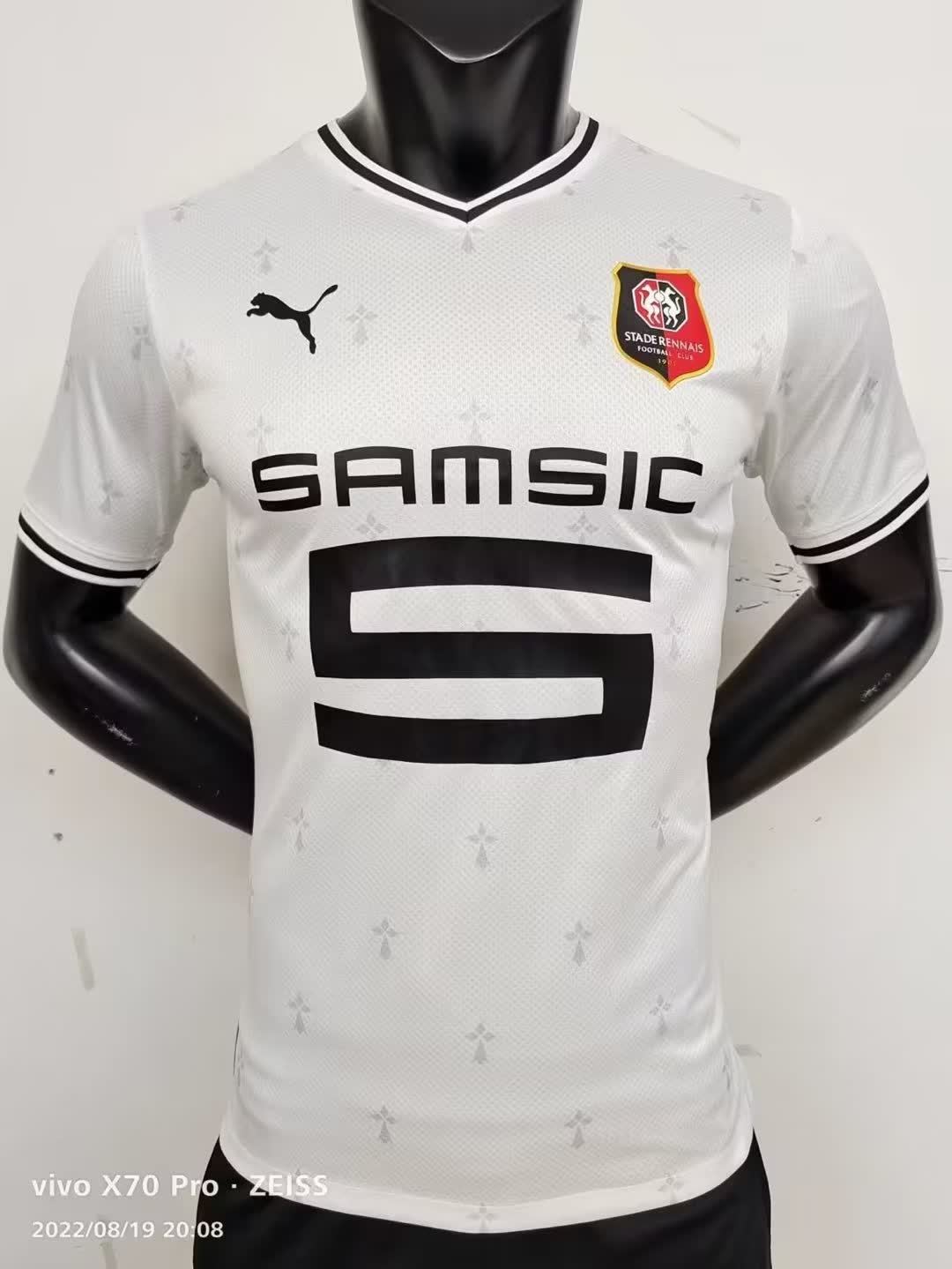 22-23 Stade Rennais away player version