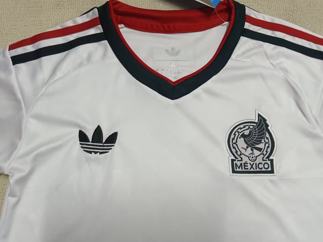 /27 Kids Mexico away Size16-285
