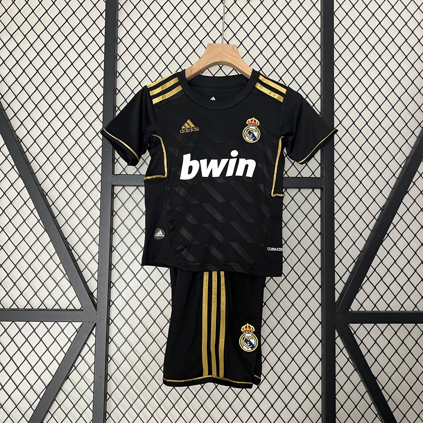 Kids # 11/12 Retro Real Madrid away
