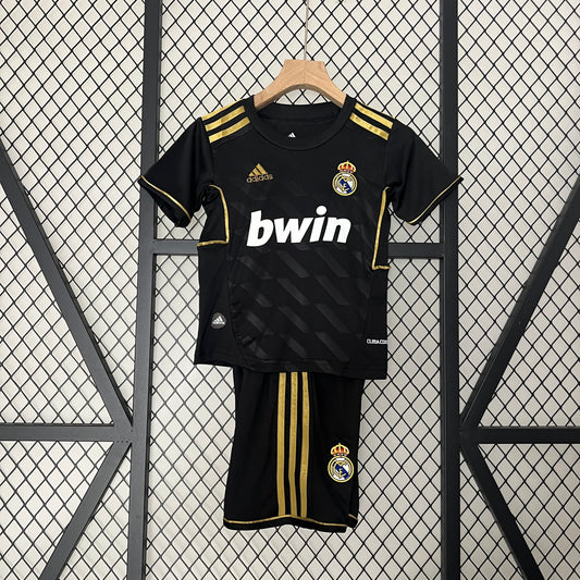 Kids # 11/12 Retro Real Madrid away