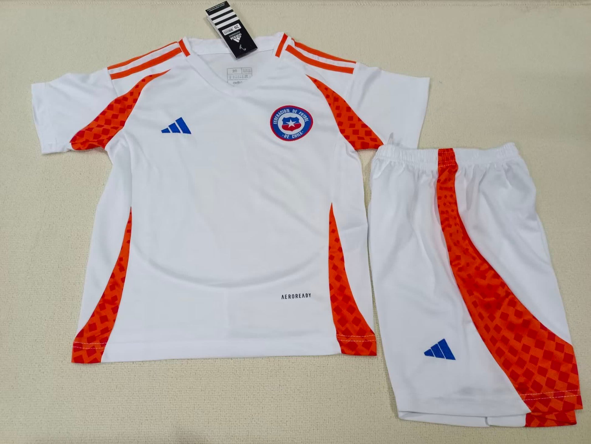 24/25 Kids Chile away Size: 16-28