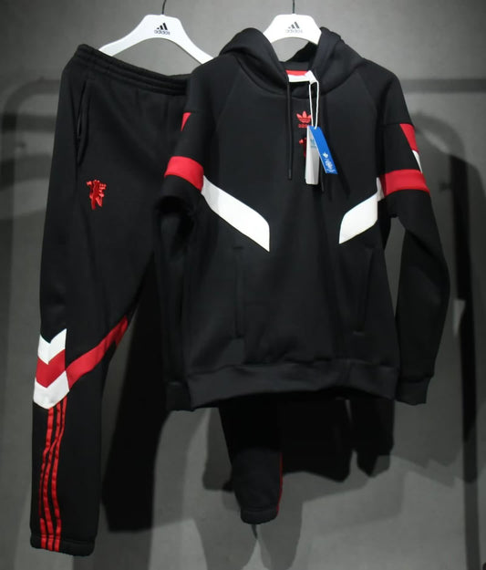 24/25 retro style Manchester United black hoodie set