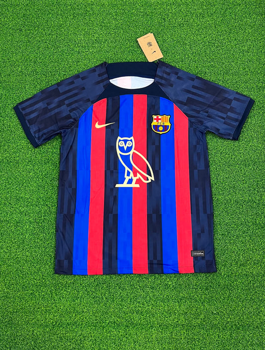 22/23 Barcelona home owl