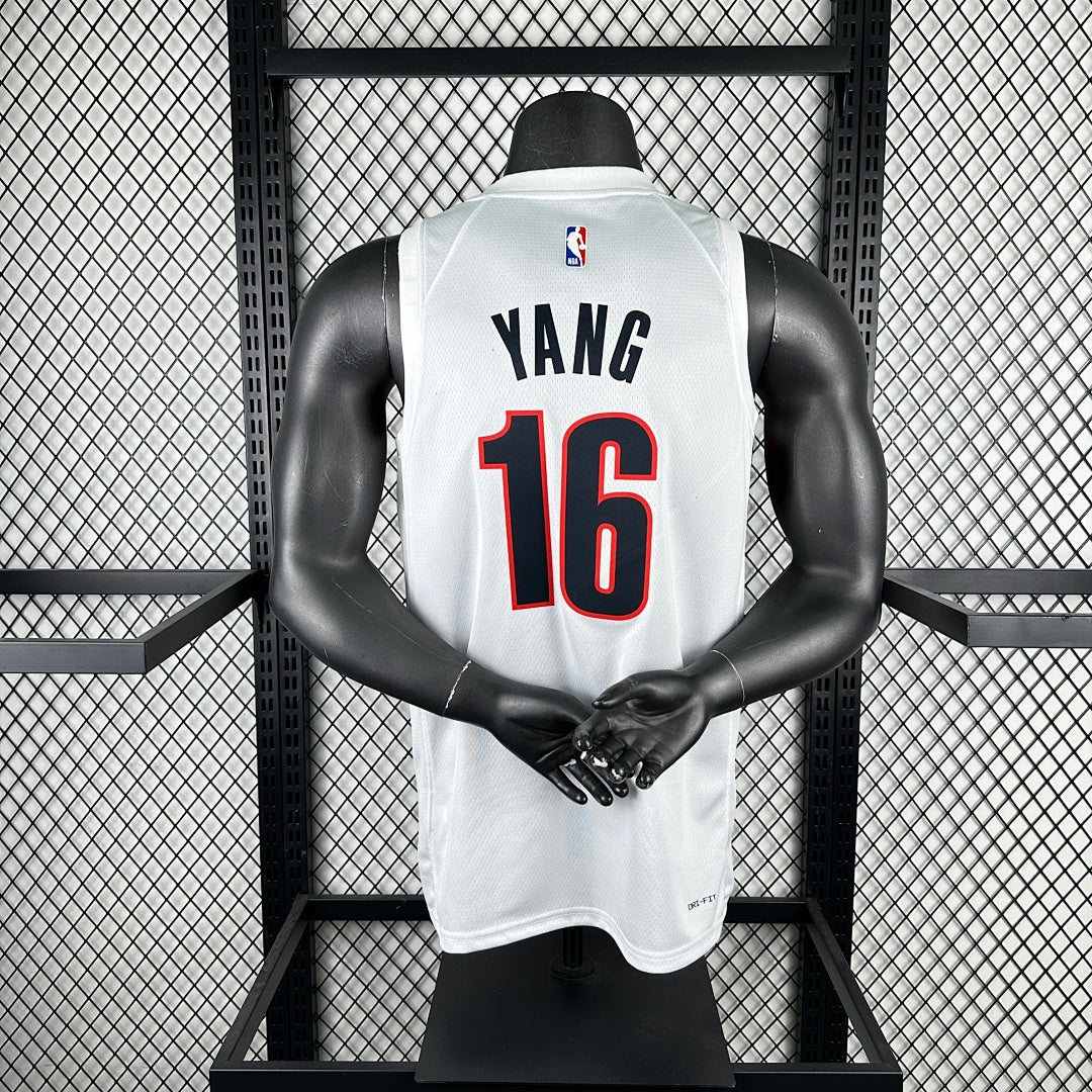 season Portland Trail Blazers home white 16 # Yang NBA jersey S-XXL4