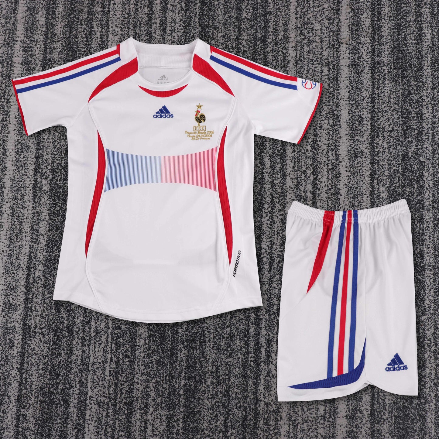 Retro Kids 2006 France away Size: 16-28
